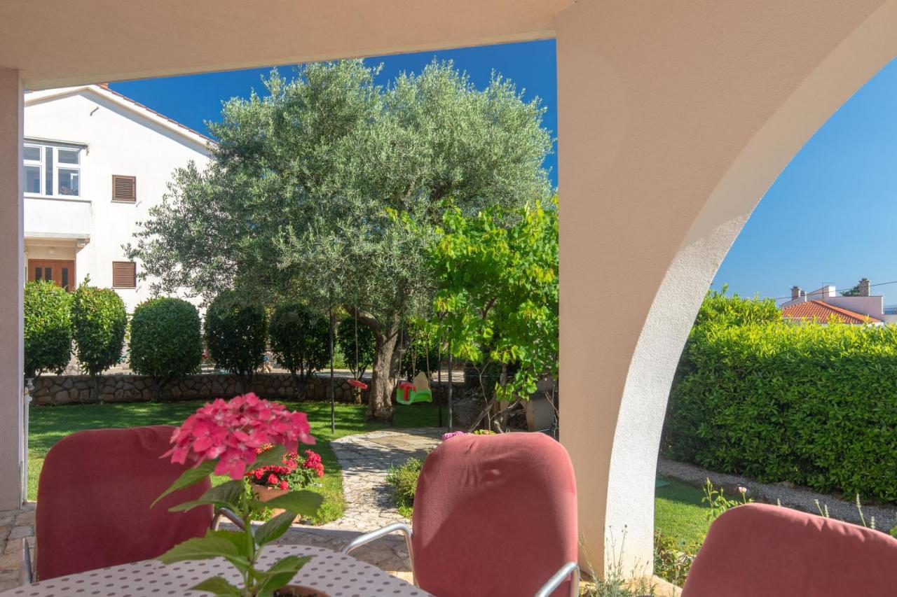 Apartment Lavanda With Beautiful Garden Krk Town Exteriér fotografie